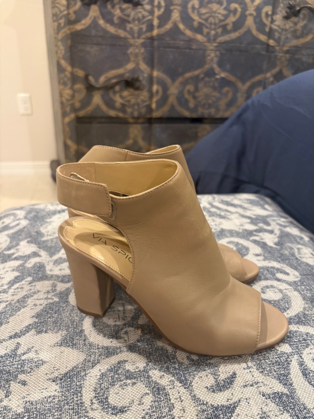 Via Spiga Nude Open-Toe Block Heel Sandals